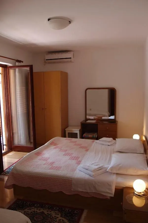 *** Konukevi Villa Lina Ičići Hırvatistan